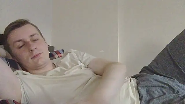 Snapshot of your_andy chatting on 09/30/25, 07:03 your andy online show from 09/30/25, 07:03