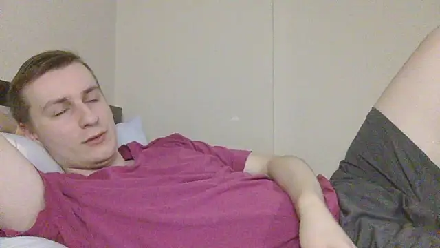 Snapshot of your_andy chatting on 12/17/25, 08:19 your andy online show from 12/17/25, 08:19