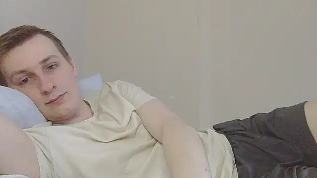 Snapshot of your_andy chatting on 04/11/26, 06:21 your andy online show from 04/11/26, 06:21