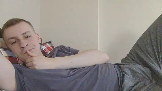 Snapshot of your_andy chatting on 10/19/25, 07:22 your andy online show from 10/19/25, 07:22