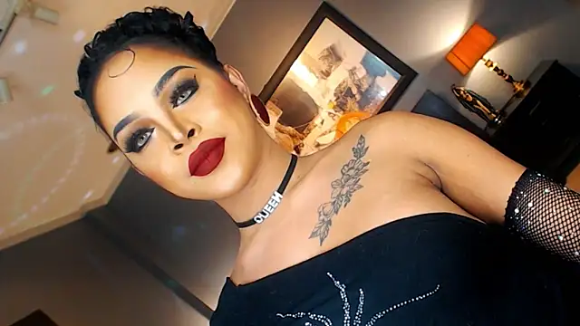 MarryQueen22 online show from 11/25/25, 01:17