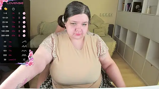 PlumPie online show from 11/12/25, 01:26