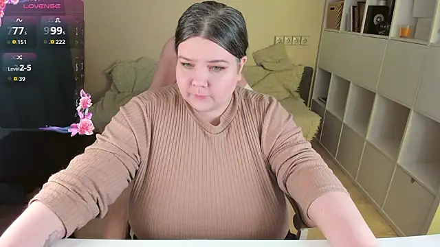 PlumPie online show from 02/24/26, 04:46