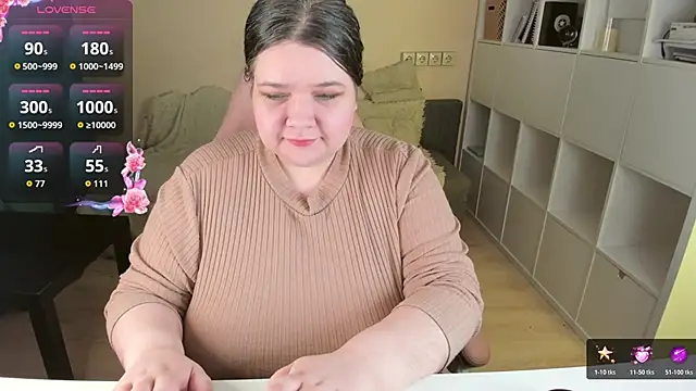 PlumPie online show from 12/14/25, 10:37