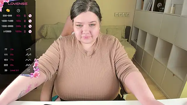 PlumPie online show from 10/31/25, 10:27