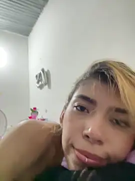 Snapshot of Girl_Cherry chatting on 03/10/25, 02:39 Girl Cherry online show from 03/10/25, 02:39