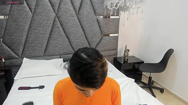 Snapshot of Girl_Cherry chatting on 10/07/25, 11:33 Girl Cherry online show from 10/07/25, 11:33