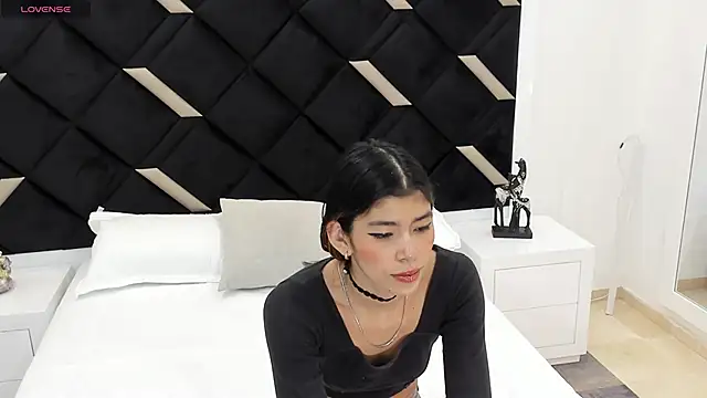 Snapshot of Girl_Cherry chatting on 09/12/25, 11:32 Girl Cherry online show from 09/12/25, 11:32