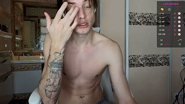 Snapshot of Cryptikov chatting on 11/01/25, 09:36 Cryptikov online show from 11/01/25, 09:36