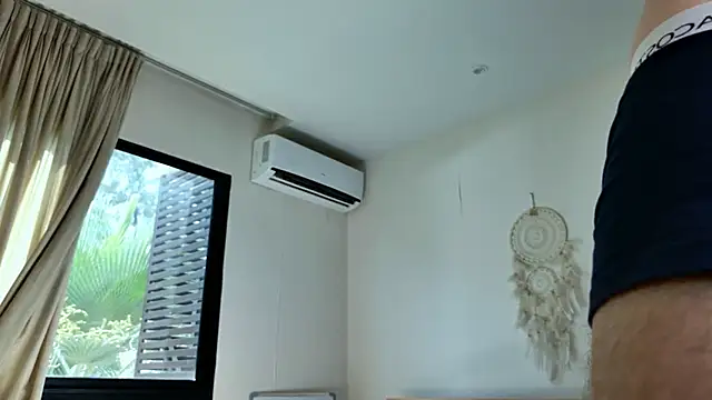 Snapshot of Cryptikov chatting on 01/17/26, 04:16 Cryptikov online show from 01/17/26, 04:16