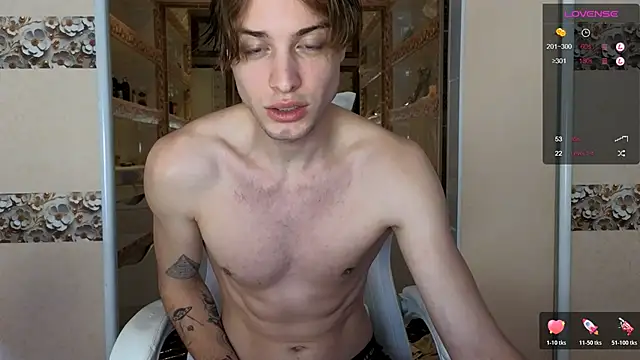 Snapshot of Cryptikov chatting on 10/29/25, 10:14 Cryptikov online show from 10/29/25, 10:14