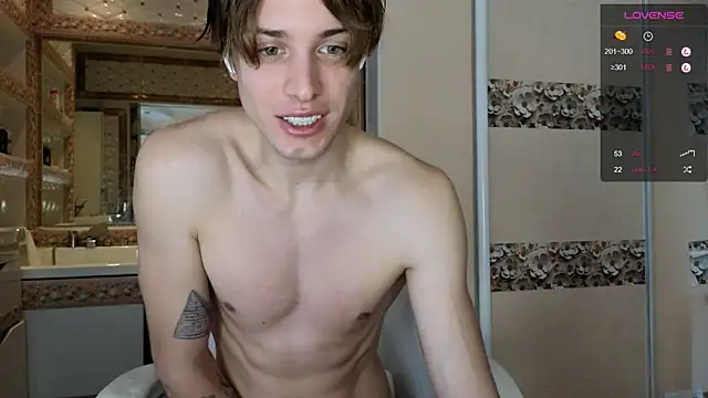 Snapshot of Cryptikov chatting on 11/02/25, 08:52 Cryptikov online show from 11/02/25, 08:52