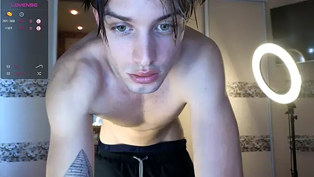 Snapshot of Cryptikov chatting on 09/10/25, 11:20 Cryptikov online show from 09/10/25, 11:20