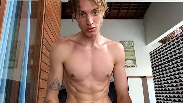 Snapshot of Cryptikov chatting on 02/23/26, 04:03 Cryptikov online show from 02/23/26, 04:03