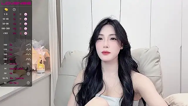 uuxiaocai online show from 04/21/26, 12:45