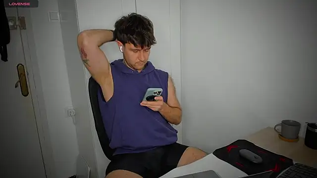 HonestAndrew online show from 04/08/26, 02:29