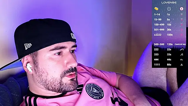 Snapshot of DominantTheo chatting on 02/19/25, 03:17 DominantTheo online show from 02/19/25, 03:17