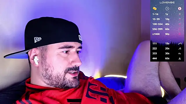 Snapshot of DominantTheo chatting on 02/10/25, 01:35 DominantTheo online show from 02/10/25, 01:35