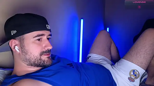 DominantTheo online show from 04/09/26, 03:52