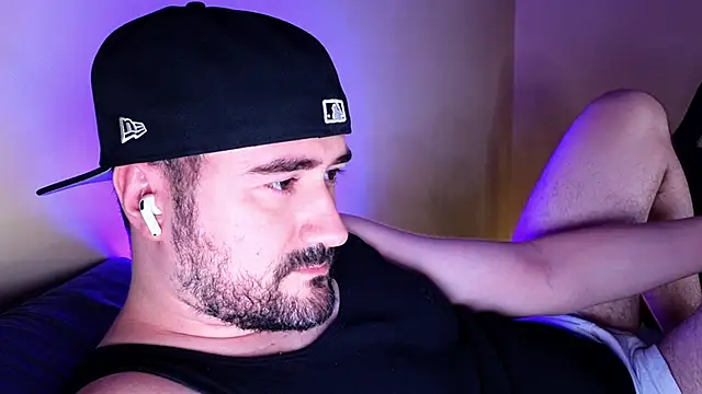 Snapshot of DominantTheo chatting on 02/28/25, 02:31 DominantTheo online show from 02/28/25, 02:31