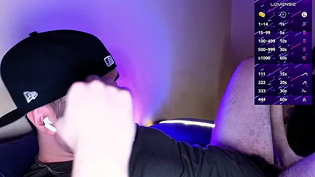 Snapshot of DominantTheo chatting on 01/05/25, 03:11 DominantTheo online show from 01/05/25, 03:11