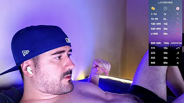 Snapshot of DominantTheo chatting on 01/25/25, 03:19 DominantTheo online show from 01/25/25, 03:19