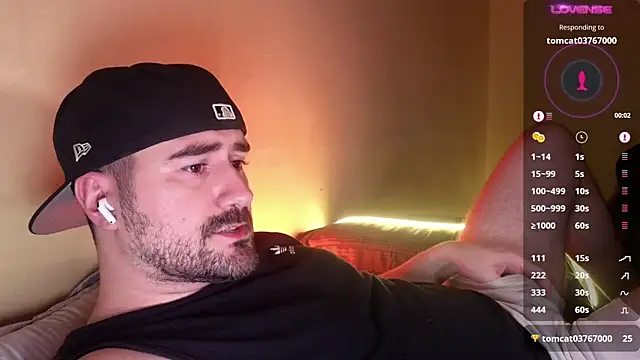 Snapshot of DominantTheo chatting on 01/19/26, 04:27 DominantTheo online show from 01/19/26, 04:27