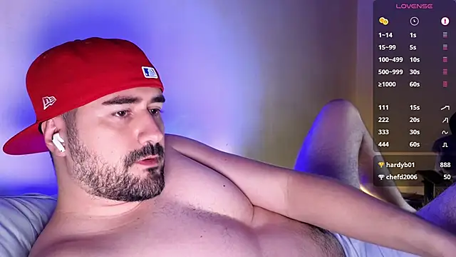 Snapshot of DominantTheo chatting on 02/05/26, 04:08 DominantTheo online show from 02/05/26, 04:08