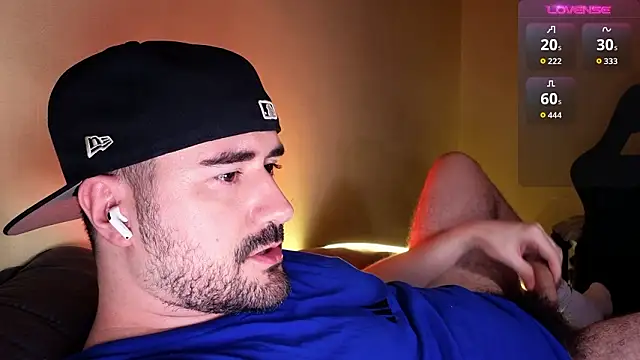 Snapshot of DominantTheo chatting on 02/24/26, 03:40 DominantTheo online show from 02/24/26, 03:40