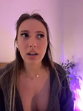 Snapshot of Eva_Ryen chatting on 12/05/25, 05:00 Eva Ryen online show from 12/05/25, 05:00