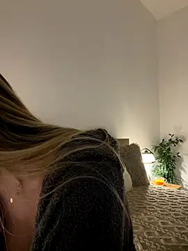 Snapshot of Eva_Ryen chatting on 10/04/25, 04:52 Eva Ryen online show from 10/04/25, 04:52