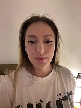 Snapshot of Eva_Ryen chatting on 11/14/25, 05:27 Eva Ryen online show from 11/14/25, 05:27