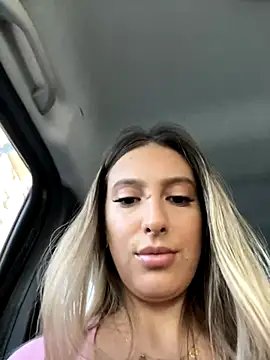 Snapshot of Eva_Ryen chatting on 09/09/25, 03:32 Eva Ryen online show from 09/09/25, 03:32