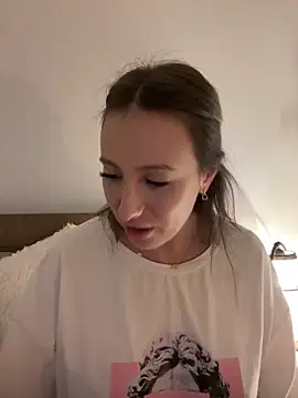 Snapshot of Eva_Ryen chatting on 11/23/25, 05:23 Eva Ryen online show from 11/23/25, 05:23