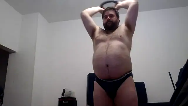 Snapshot of Superbearc89 chatting on 05/10/26, 08:11 Superbearc89 online show from 05/10/26, 08:11