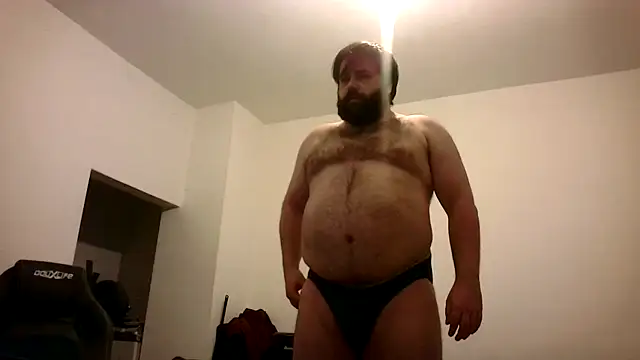 Snapshot of Superbearc89 chatting on 03/15/25, 12:15 Superbearc89 online show from 03/15/25, 12:15
