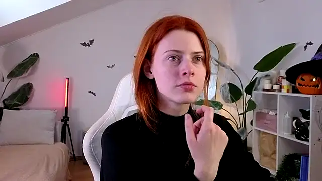 doll lesli online show from 11/05/25, 08:39