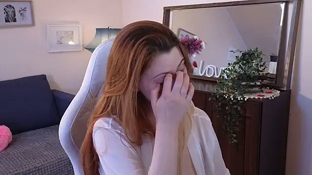 doll lesli online show from 03/08/25, 09:39