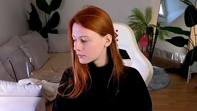 doll lesli online show from 10/01/25, 06:29