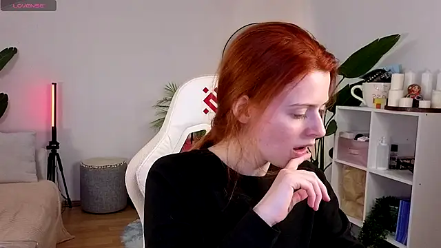 doll lesli online show from 11/06/25, 08:29