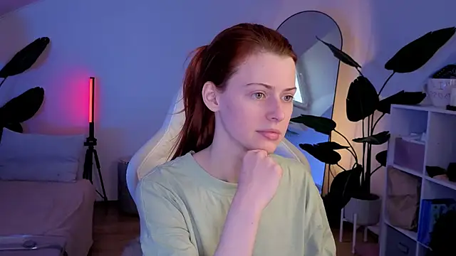 doll lesli online show from 12/05/25, 11:31