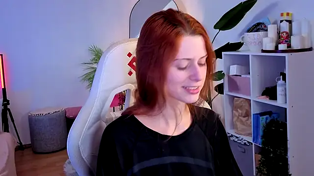 doll lesli online show from 12/04/25, 11:31