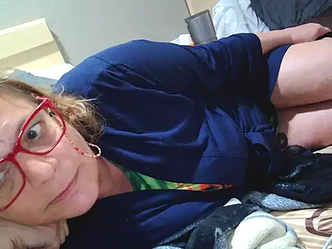 Snapshot of Victoria121565 chatting on 03/24/26, 08:25 Victoria121565 online show from 03/24/26, 08:25