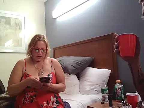 Snapshot of Victoria121565 chatting on 03/27/26, 06:11 Victoria121565 online show from 03/27/26, 06:11