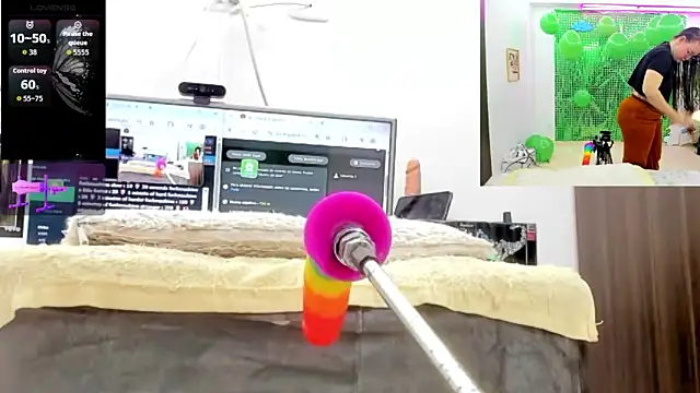 Paulina Davis  online show from 03/25/26, 10:08