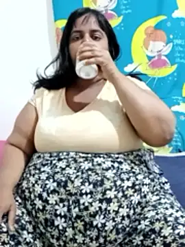 SusanaEshwar online show from 05/13/26, 06:59