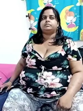 SusanaEshwar online show from 04/07/26, 09:16