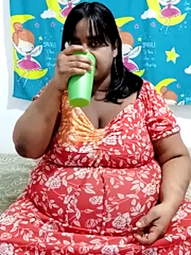 SusanaEshwar online show from 02/14/26, 10:43