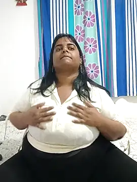 Snapshot of SusanaEshwar chatting on 07/17/26, 06:38 SusanaEshwar online show from 07/17/26, 06:38