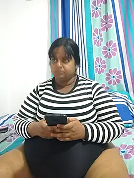 Snapshot of SusanaEshwar chatting on 06/14/26, 03:35 SusanaEshwar online show from 06/14/26, 03:35